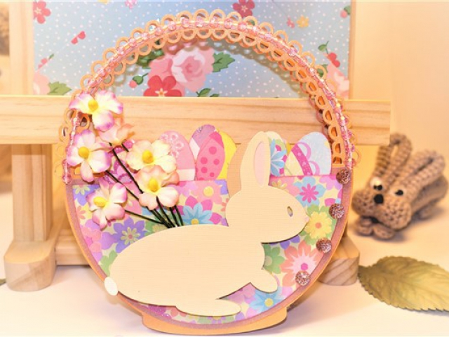 Darina's Crafts EasterBasketCard1-640x480_c  