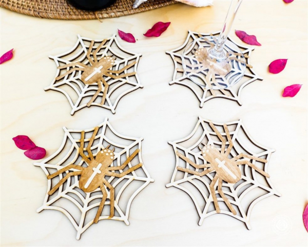 Darina's Crafts Halloween-Coasters-01_DarinasCrafts-6-982x786-640x480  