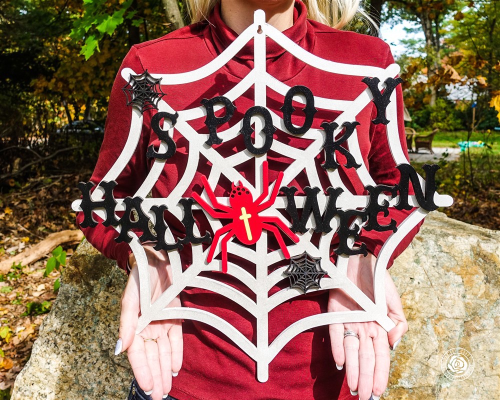 Darina's Crafts Spooky-Halloween-Wreath_DarinasCrafts-14  
