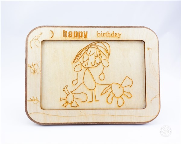 Darina's Crafts Custom-Kids-Drawing-Picture-Frame_DarinasCrafts-2-640x480  