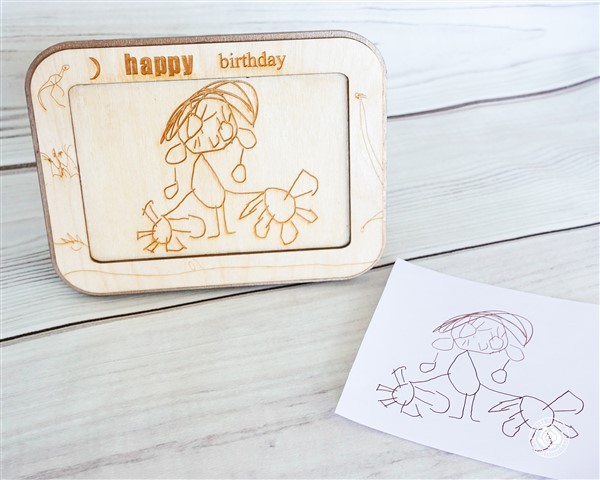 Darina's Crafts Custom-Kids-Drawing-Picture-Frame_DarinasCrafts-7-Copy-640x480  