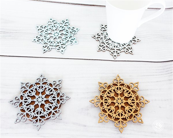 Darina's Crafts Snowflake-coasters-01-Shaped_DarinasCrafts-44-640x480  