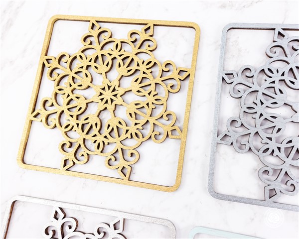 Darina's Crafts Snowflake-coasters-01-Square_DarinasCrafts-29  
